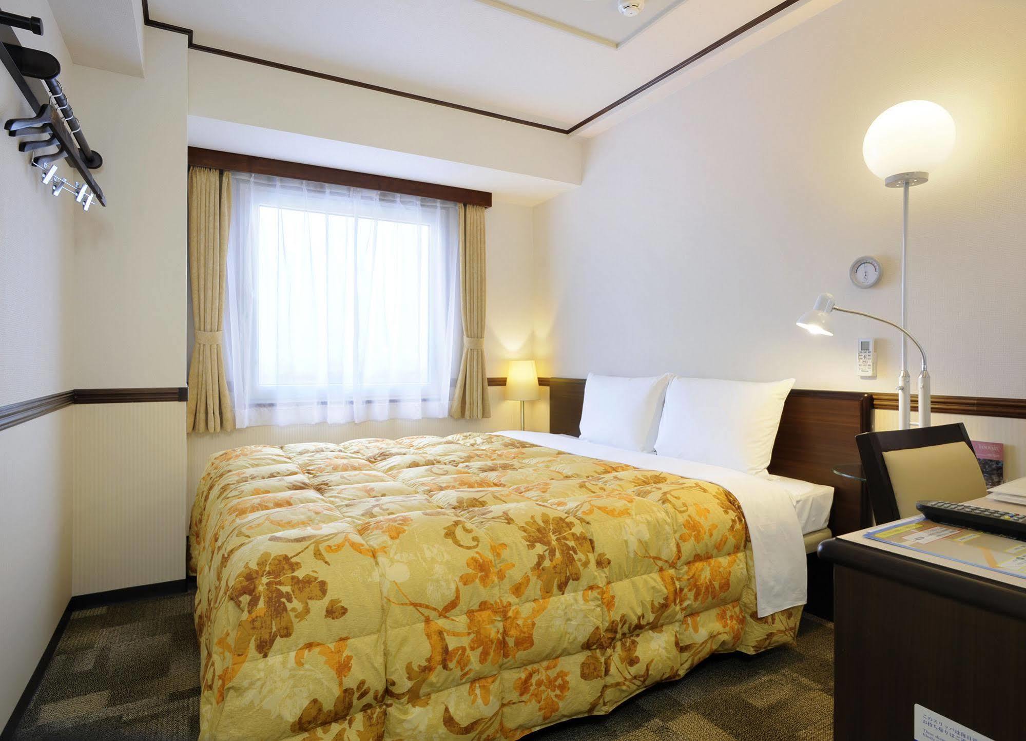 Toyoko Inn Shonan Hiratsuka Eki Kita Guchi No 2 Exterior foto